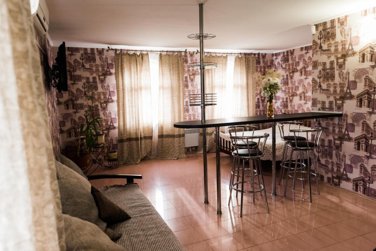 Golden Park Apartments Uman Luaran gambar