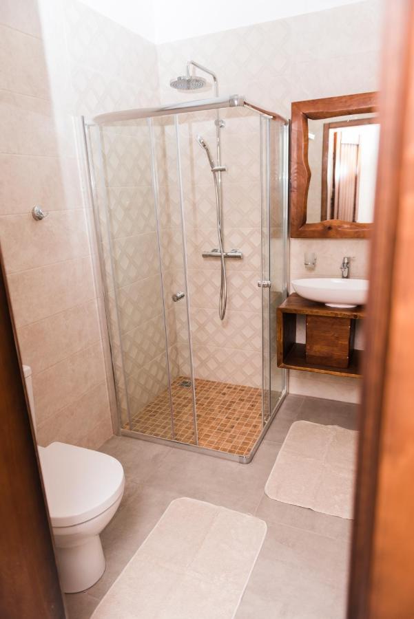 Golden Park Apartments Uman Luaran gambar